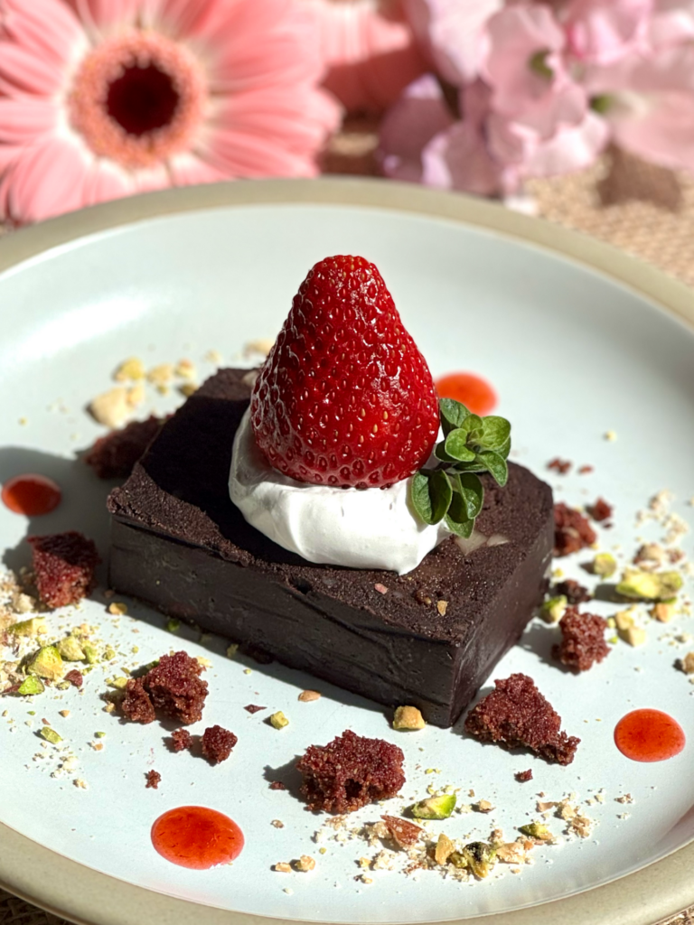 期間限定「イチゴとクランベリーのショコラテリーヌ」